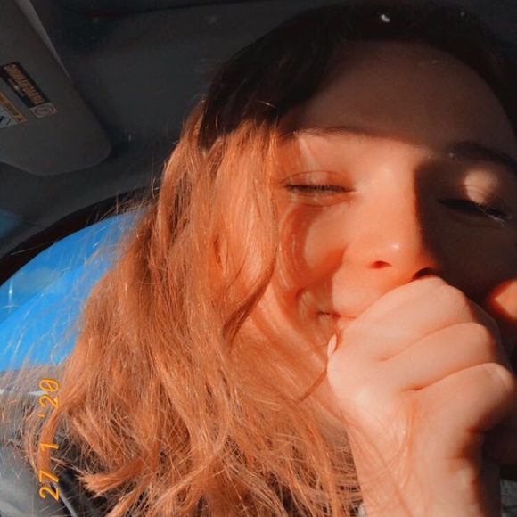 Meet your Posher, Genevieve - Picture 1 of 1